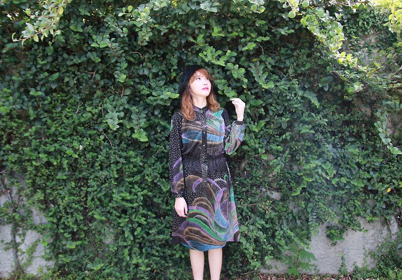 Back to Green:: 繽紛極光 vintage dress (D-36) - 連身裙 - 絲．絹 