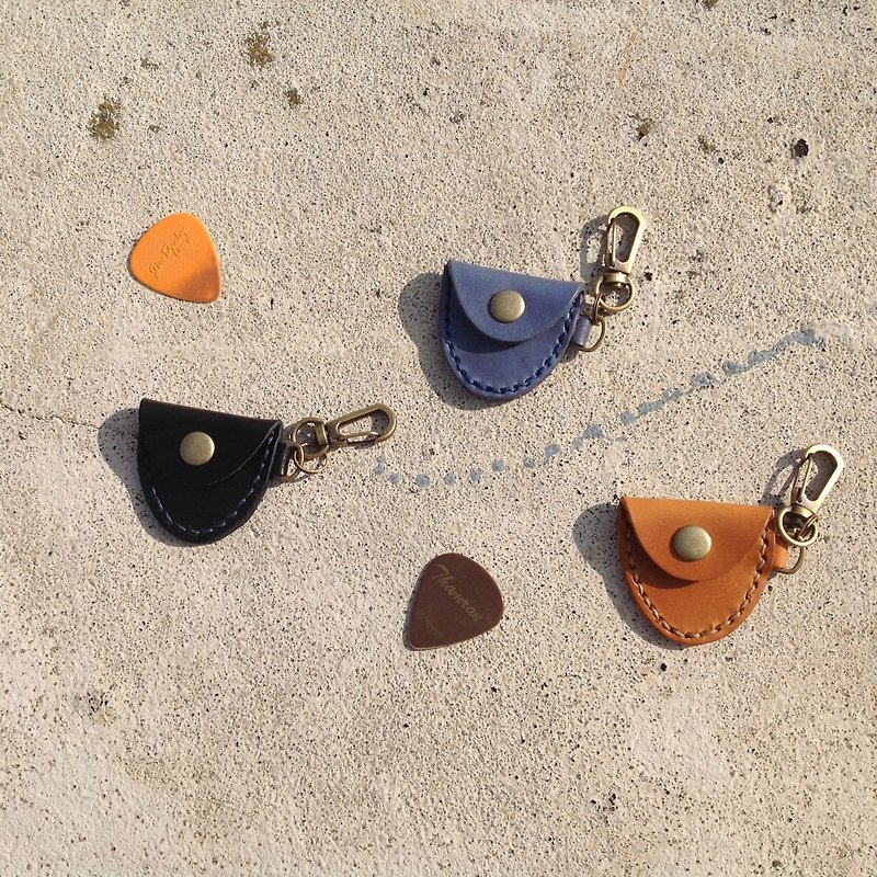 Guitar PICK bag, leather hand-stitched, leather case, key ring [leather at the time] blue black Brown orange - Keychains - Genuine Leather Black