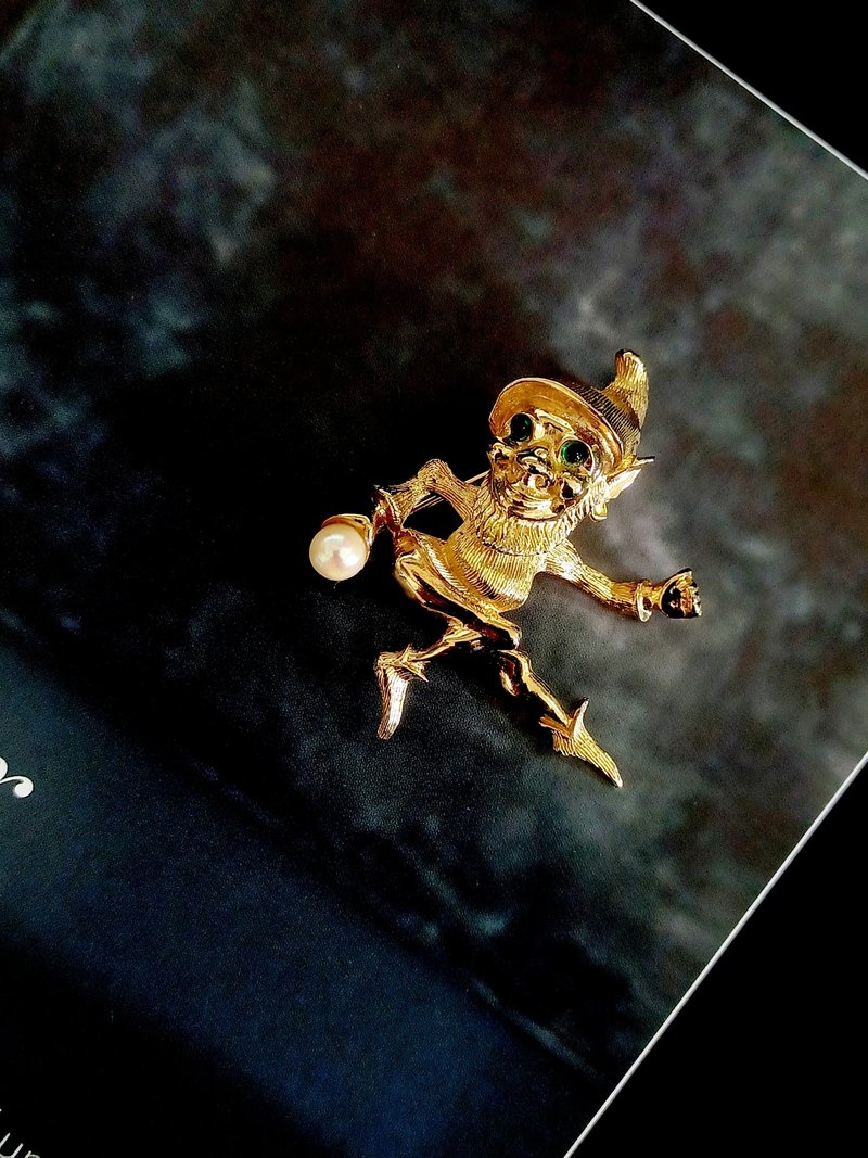 vintage jewelry 稀有 Boucher 古典精靈造型 別針 胸針 - 胸針 - 其他金屬 