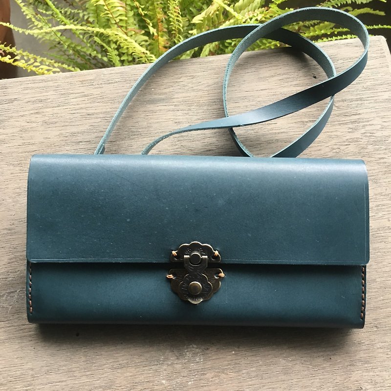 Vintage box buckle side back long clip - Wallets - Genuine Leather Multicolor