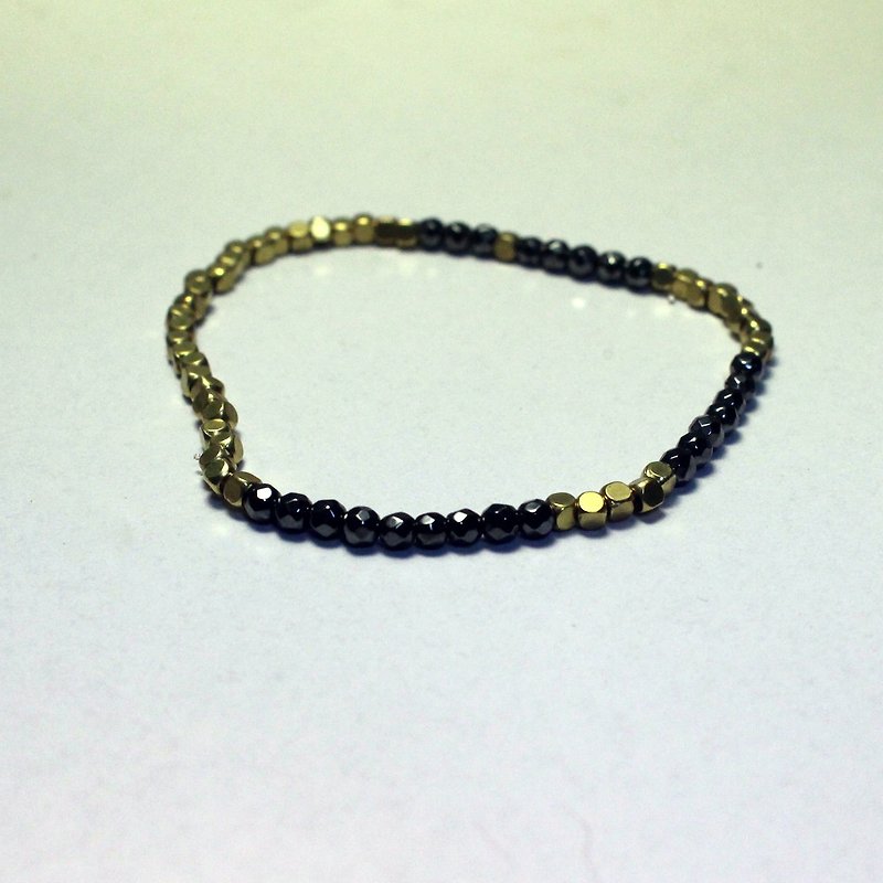 ☆,.-*'108 perles 魔幻金屬/ 黑膽石與黃銅  3mm - 金工/飾品 - 其他材質 金色