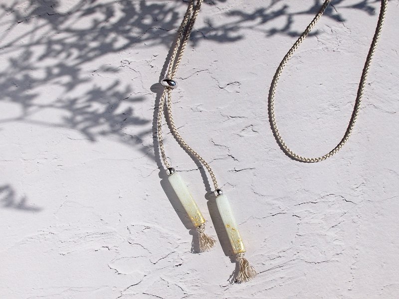 Made in Japan Lariat Necklace White Silvered Glass Motif Metal Allergy Friendly Long Necklace - Necklaces - Silk White