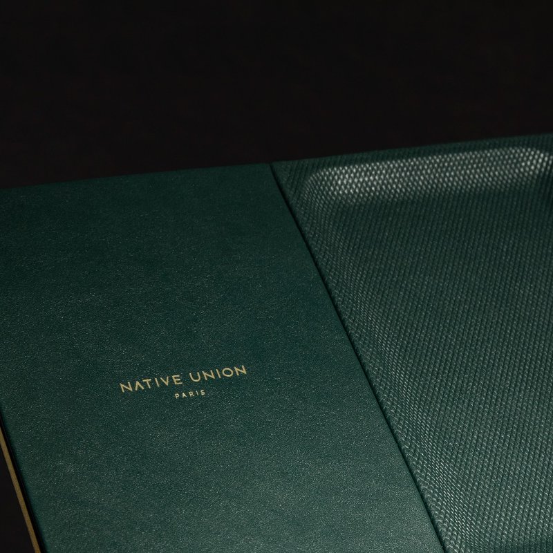 Native Union | 巴黎系列-復古充電盤-冷杉綠 - 無線充電盤/板/座 - 真皮 綠色