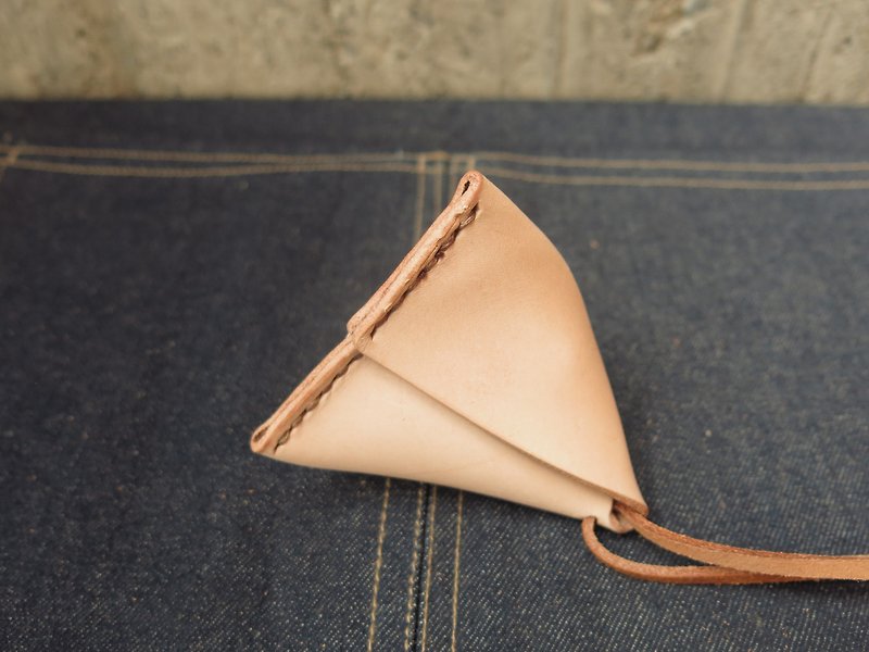 Pyramid pendant primary colors vegetable tanned leather. Hand-sewn [JANE_one_piece] - Coin Purses - Genuine Leather Brown