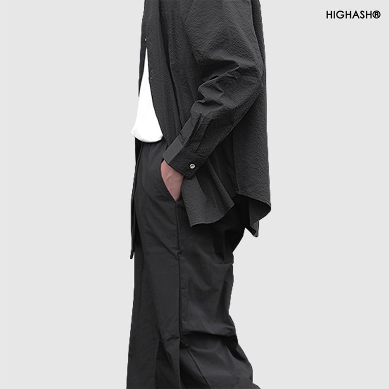 HIGHASH泡泡紗肌理褶皺高街秋季休閒寬松長袖襯衫高級灰原創設計 - 男襯衫/休閒襯衫 - 其他材質 黑色