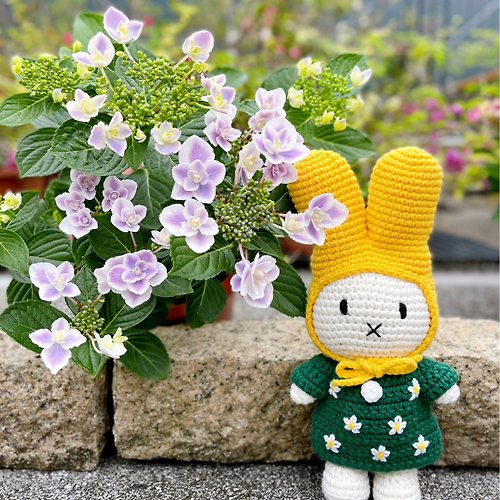 橘荷屋 x Miffy 荷蘭 Just Dutch | Miffy 米飛兔 編織娃娃和她的綠花朵洋裝+黃帽