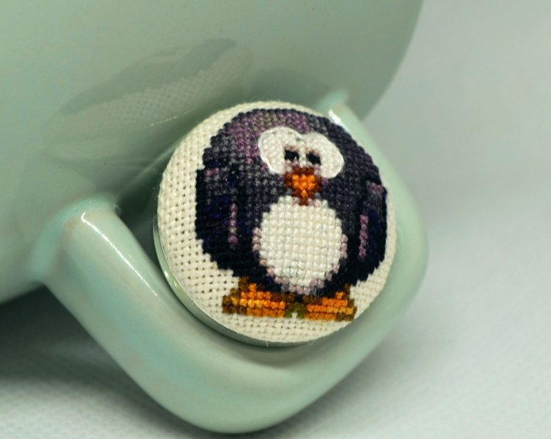 黑企鵝刺繡戒指十字繡動物飾品手工生日禮物 - 戒指 - 繡線 黑色