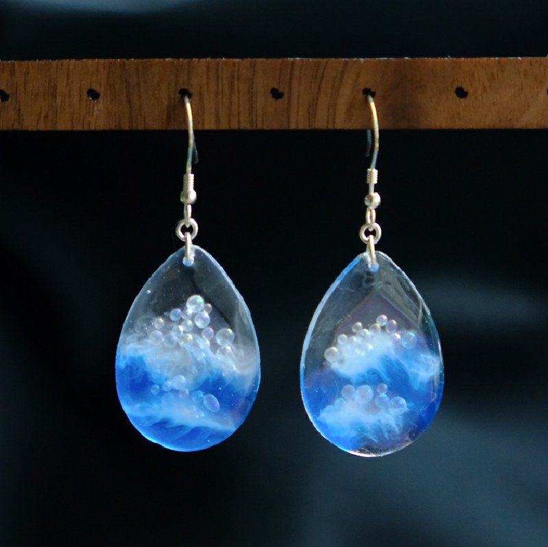 【Surfing】The Great Wave Silver Ear Rings by ETPLANT - Earrings & Clip-ons - Silver Blue