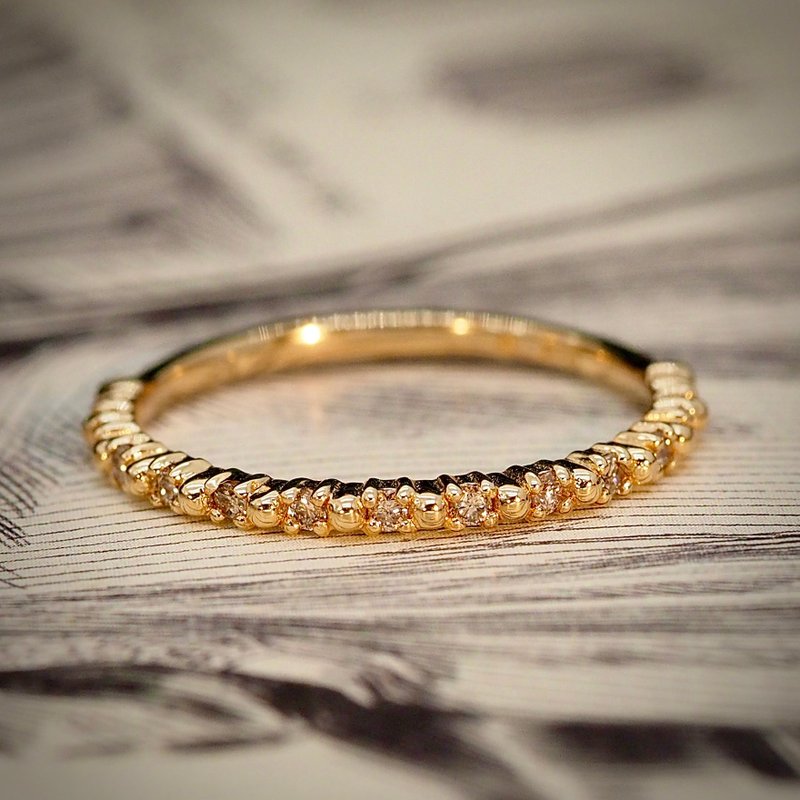 18K Gold The Brown Diamond Dot Band Ring - แหวนทั่วไป - เครื่องประดับ 