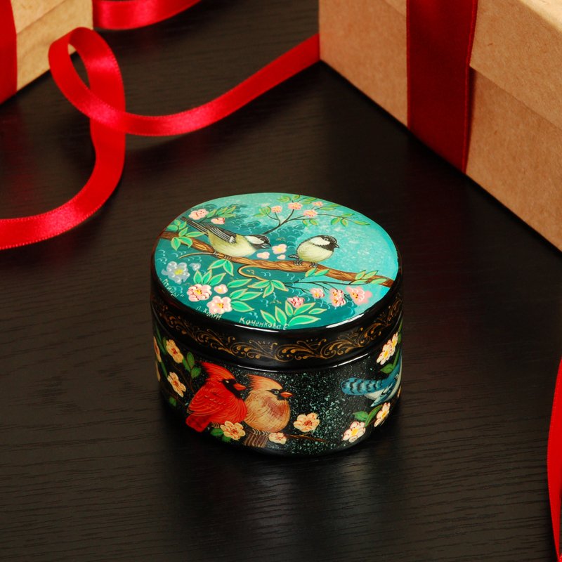 Birds lacquer box hand-painted jewelry box handmade gift - ของวางตกแต่ง - วัสดุอื่นๆ 