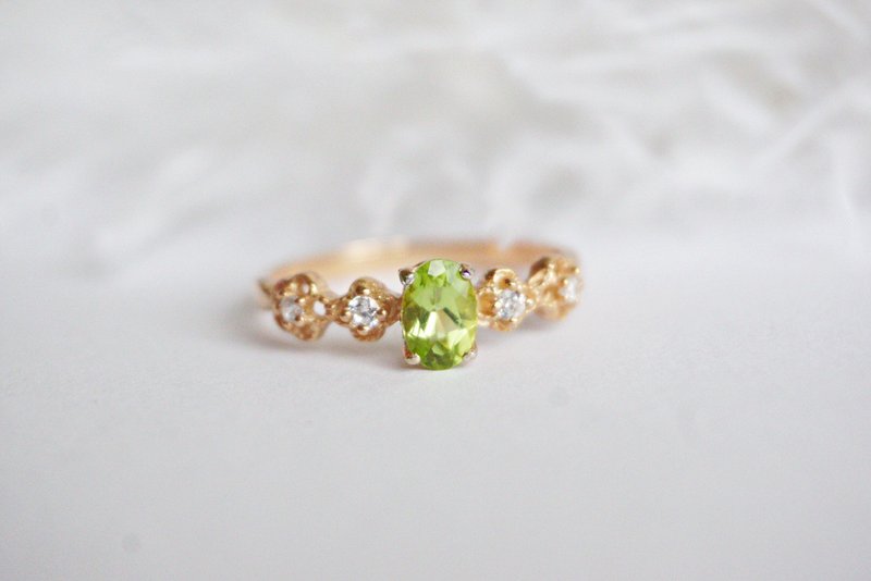 Natural Peridot Oval Silver 925 Ring with Rosegold plated - 戒指 - 純銀 綠色