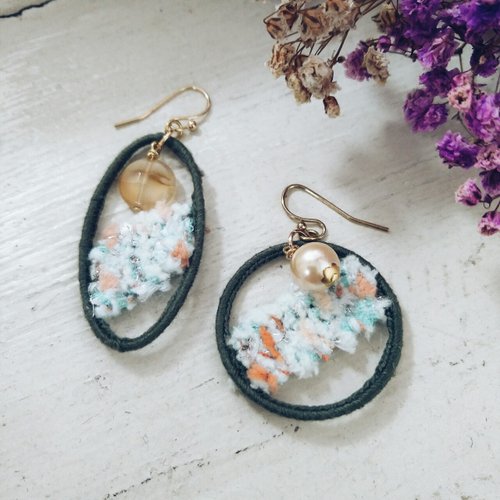 momolico.handmade 手工刺繡 編織 耳環 苔蘚生態圈 可改夾式
