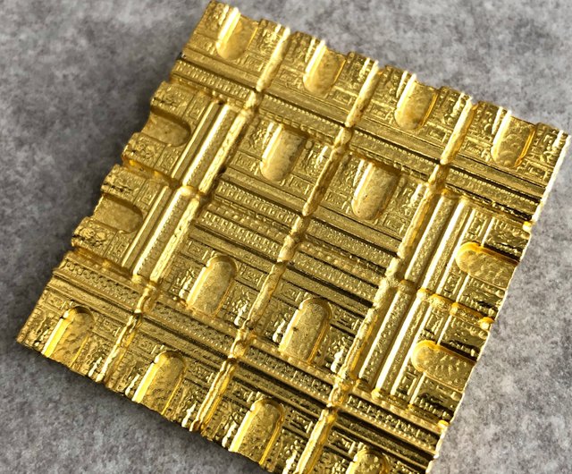 日本直送 名牌中古包 】CELINE セリーヌ ブローチ ゴールド 凱旋門