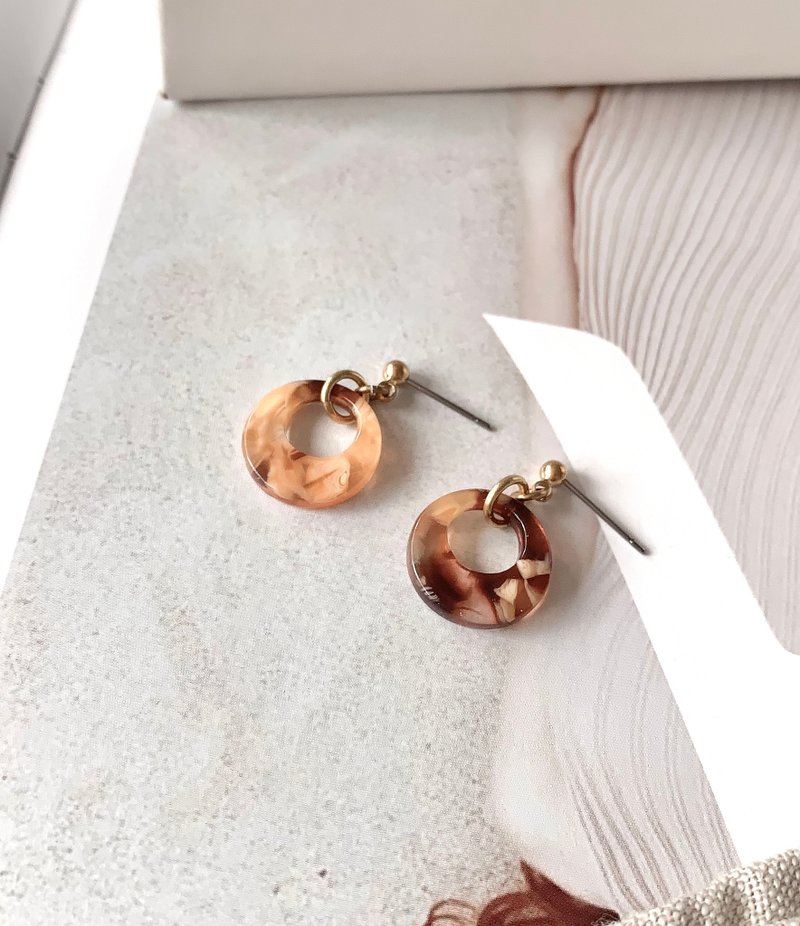 La Don - Earrings - Stone Amber Studs/ Clip-On - Earrings & Clip-ons - Resin Brown