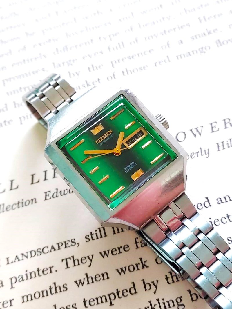 Popular era Japanese Citizen emerald green square 17 Stone self-winding antique watch for women - นาฬิกาผู้หญิง - โลหะ สีเขียว