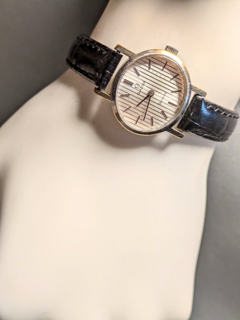 Omega 手上鍊機械錶 橢圓形古董錶 vintage watch - 女錶 - 其他金屬 銀色