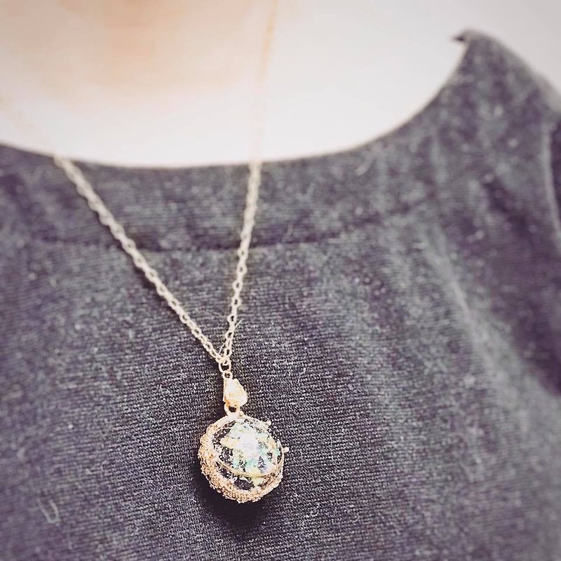 [Atelier A.] Summer Campaign Stereo Planet Necklace - Necklaces - Other Materials 