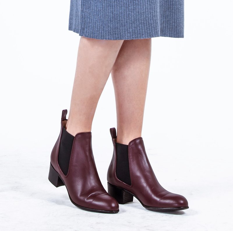 Women's Leather Chelsea Boots - รองเท้าบูทสั้นผู้หญิง - หนังแท้ สีแดง