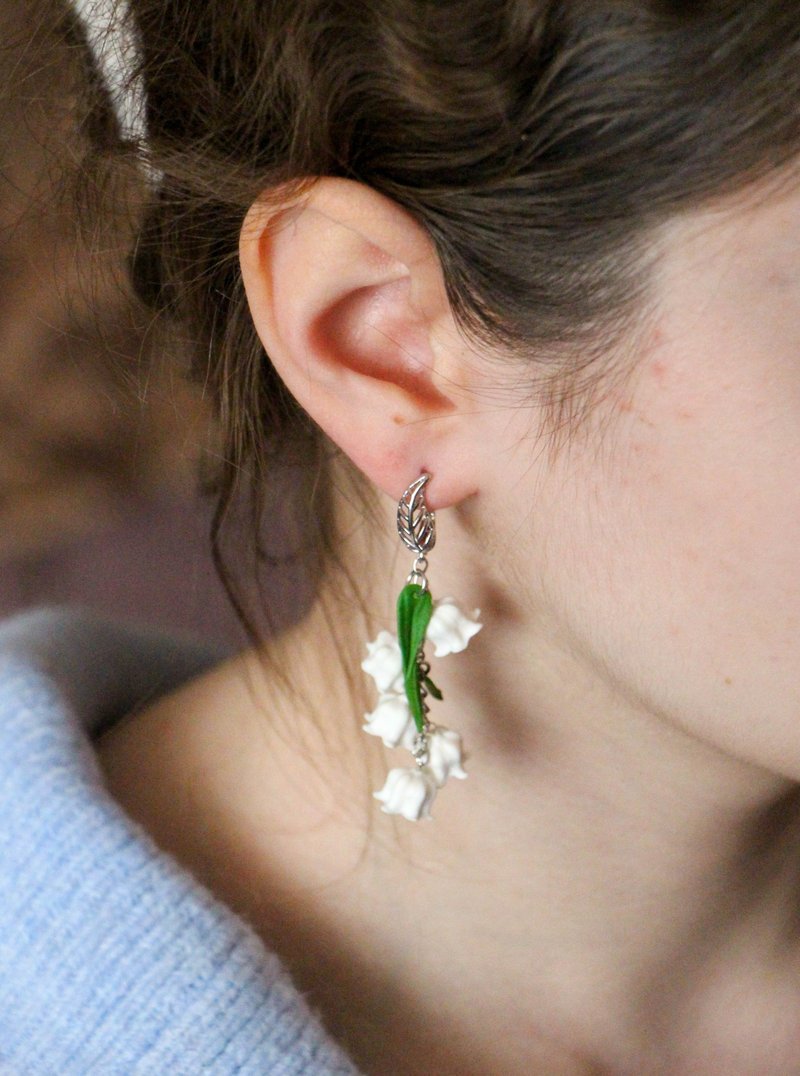 Flower Earrings Lily of the Valley Earrings Gift for Her - 耳環/耳夾/耳骨夾 - 黏土 白色