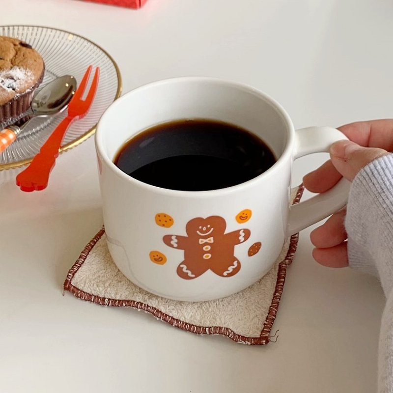 SASIM ジンジャーブレッドマン クッキータイム マグ/コーヒーマグ&コースター - マグカップ - 陶器 