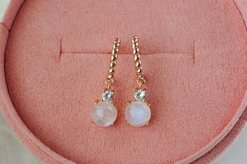 Drop Earrings Natural Rainbow Moonstone Sterling Silver925 with Rosegold Plated. - 耳環/耳夾/耳骨夾 - 純銀 白色