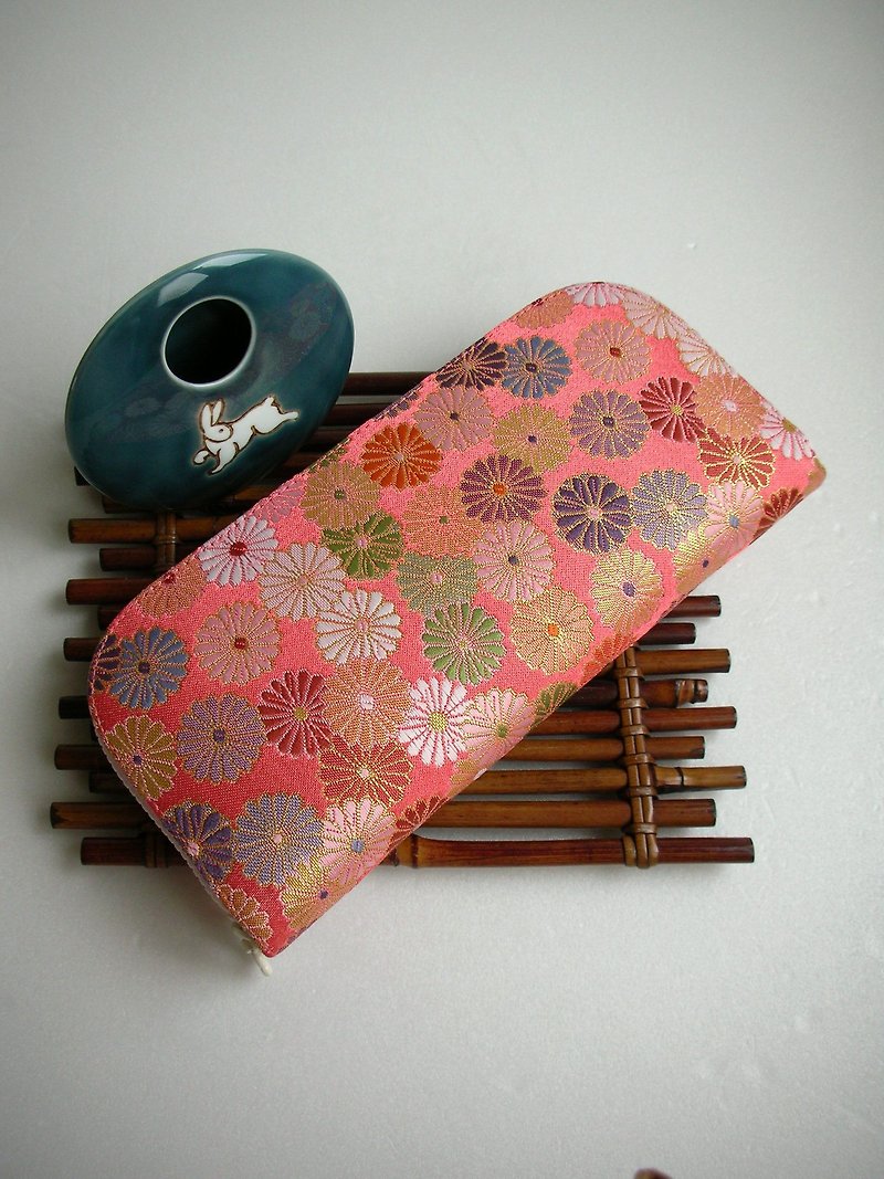 Jingxizhen Jintao Nishiki Weaving [Chrysanthemum Full Peach]-long clip/wallet/coin purse/ - Wallets - Silk Red