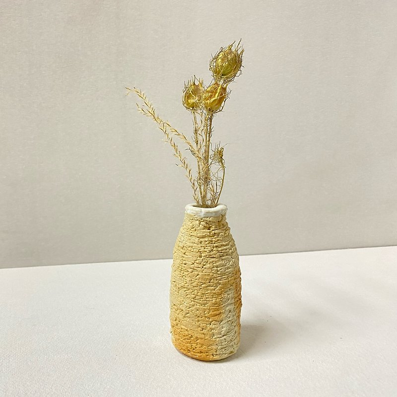 【永皴燒】手工陶瓷 小型花器 花瓶 生活家飾 - 花瓶/陶器 - 瓷 金色