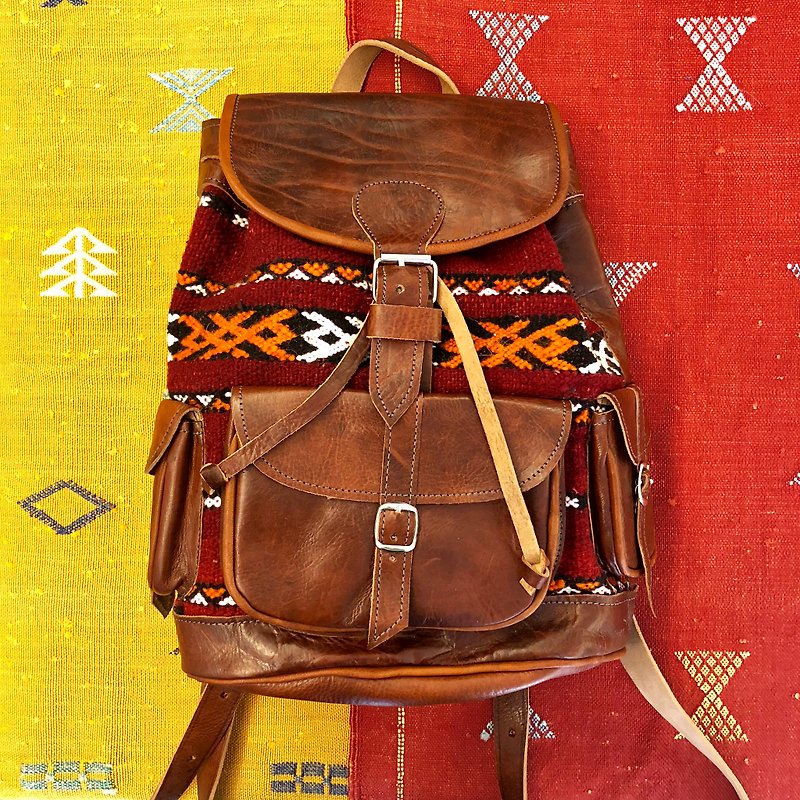 Moroccan Amazigh Kilim Backpack - กระเป๋าเป้สะพายหลัง - หนังแท้ สีแดง