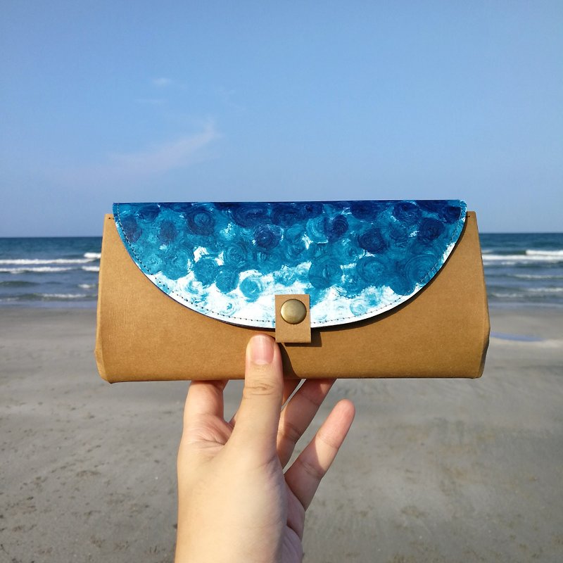 *Sea No Color*Hand-painted Washed Kraft Paper Organ Wallet in Blue Waves - กระเป๋าสตางค์ - กระดาษ สีน้ำเงิน