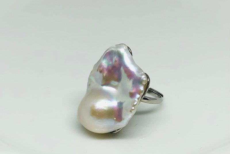 Natural White Baroque Shaped Bead Ring - General Rings - Pearl 