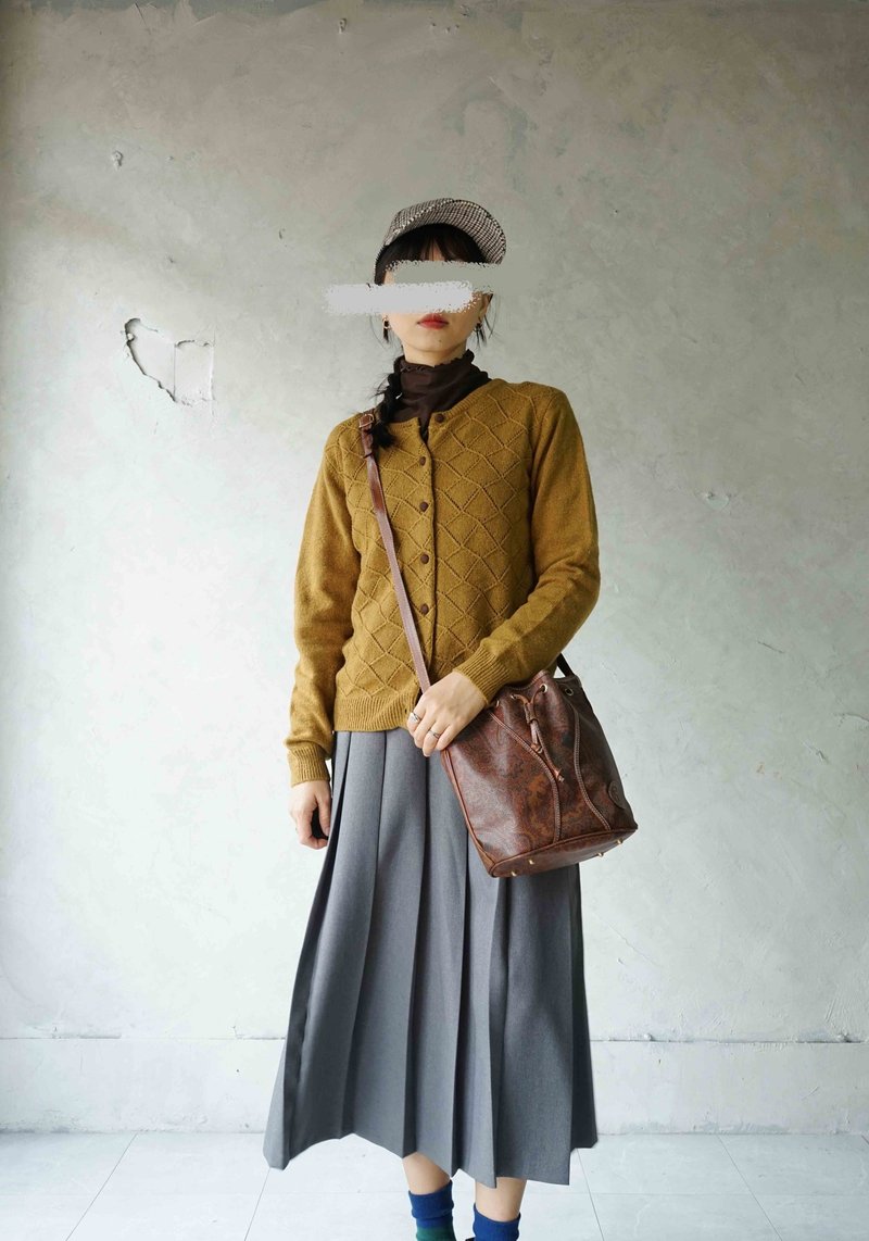 Treasure Hunt Vintage - Dried Leaf Mustard Yellow 3D Geometric Crochet Lightweight Knit Jacket - สเวตเตอร์ผู้หญิง - เส้นใยสังเคราะห์ สีส้ม