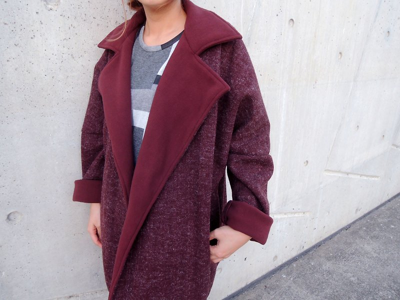 Wool Clutch Coat | Burgundy red