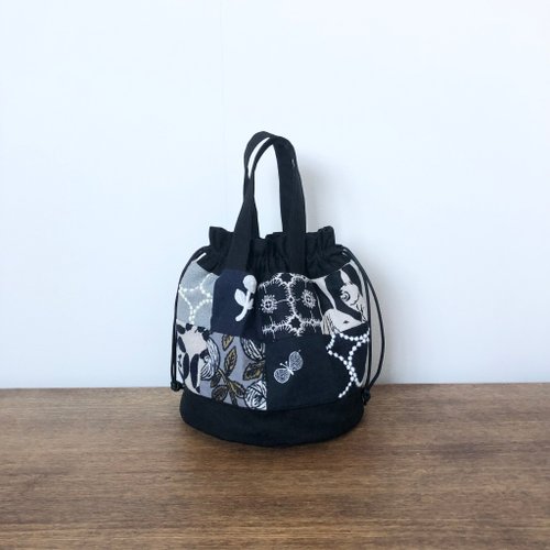 ミナペルホネン ハンドメイド パッチワーク 巾着トートバッグ 再販 巾着バッグ ミナペルホネン パッチワーク モノトーン