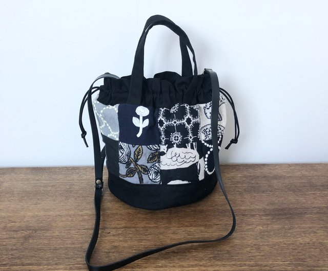 ミナペルホネン ハンドメイド パッチワーク 巾着トートバッグ 再販 巾着バッグ ミナペルホネン パッチワーク モノトーン