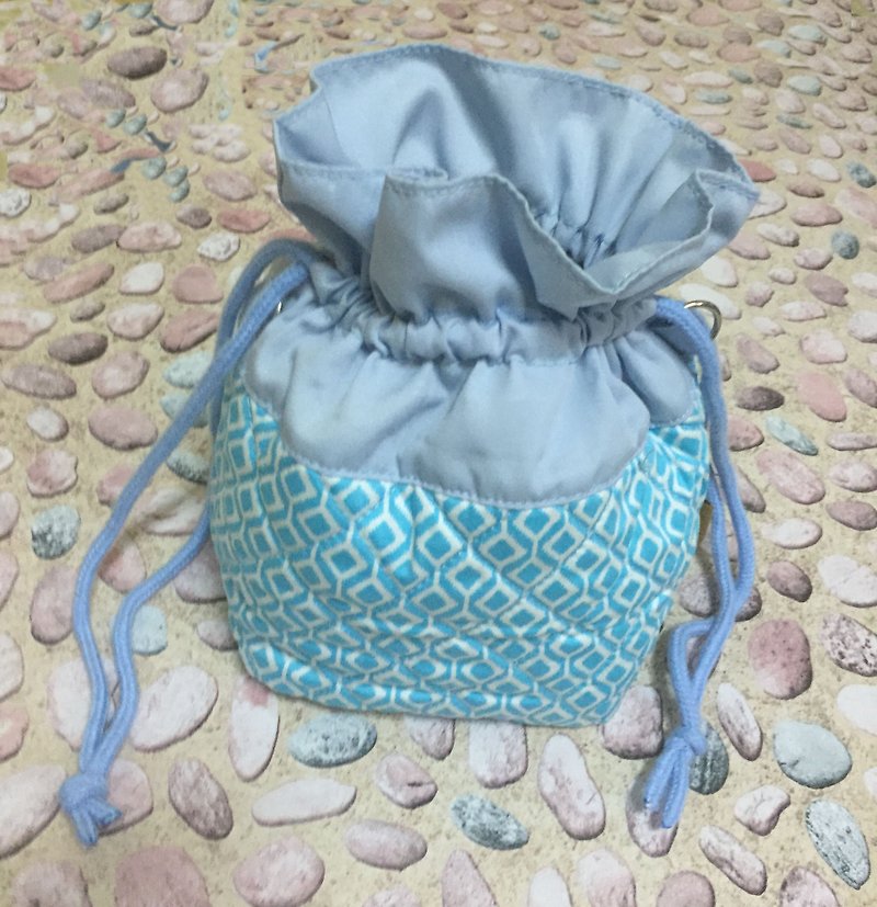 MDF藍色貝殼包/束口袋 - 水桶包/束口袋 - 棉．麻 白色