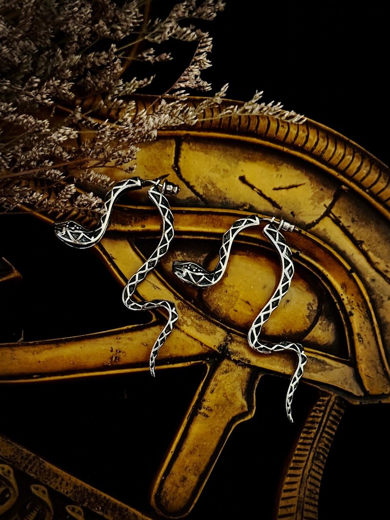 [Egyptian Series] Wadjet Snake God Earrings Silver 925 Sterling Silver. Single - ต่างหู - เงินแท้ สีเงิน