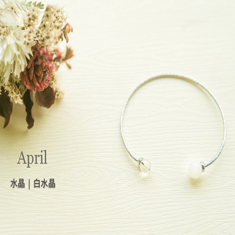 The only birth stone breast bracelet - April - กระเป๋าคุณแม่ - เครื่องเพชรพลอย สีใส