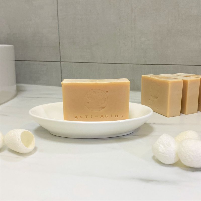 蠶絲蛋白珍珠 Anti-aging | 逆齡手工皂 (Face/Body) - 肥皂/手工皂 - 其他材質 白色