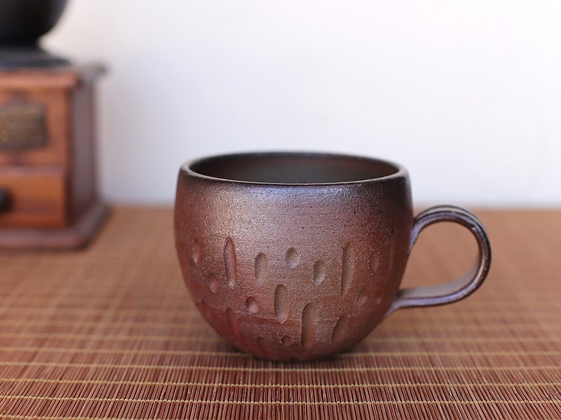 Bizen fired coffee cup (circle) c4 - 054 - Mugs - Pottery Brown