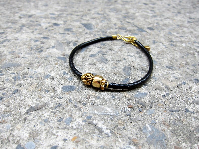 Handsome bracelet (brass beads empty thread) - Bracelets - Genuine Leather Black