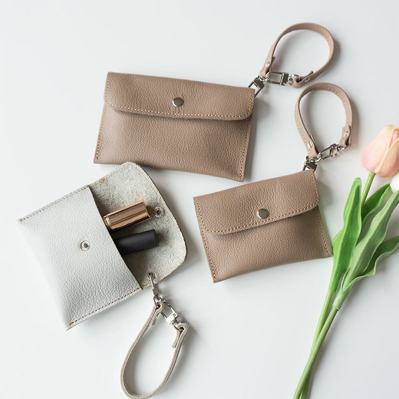 Mini Pouch [Shrink Leather] Himeji Leather Strap Accessory Holder Mother's Day HS36K - กระเป๋าเครื่องสำอาง - หนังแท้ สีนำ้ตาล
