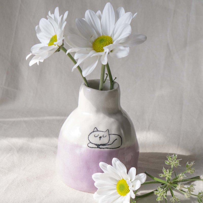 美好的午後花瓶 - 花瓶/花器 - 瓷 白色