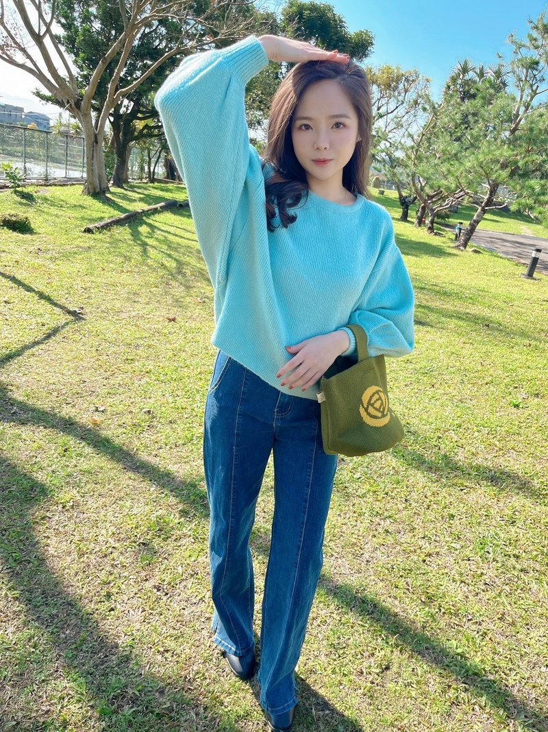 Venus Puff Sleeve Knitted Top (Blue)-Made in Taiwan-Knitted Sweater-Sweater - สเวตเตอร์ผู้หญิง - เส้นใยสังเคราะห์ สีน้ำเงิน