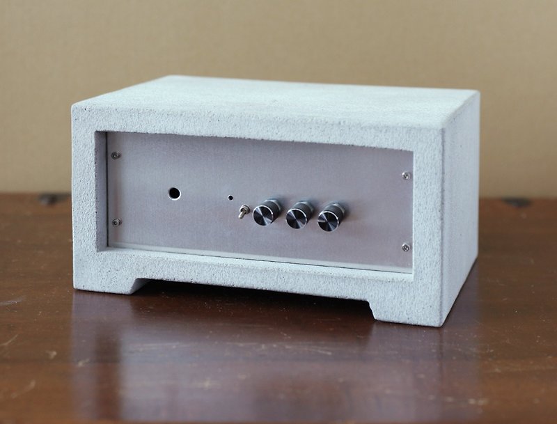 Minimalist cold bluetooth amplifier - ลำโพง - ปูน 