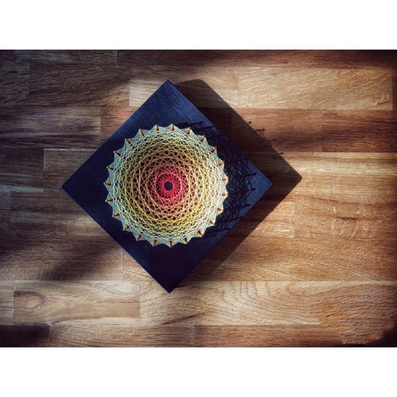 Stringart  藝術創作品 榮耀 - 擺飾/家飾品 - 其他材質 多色
