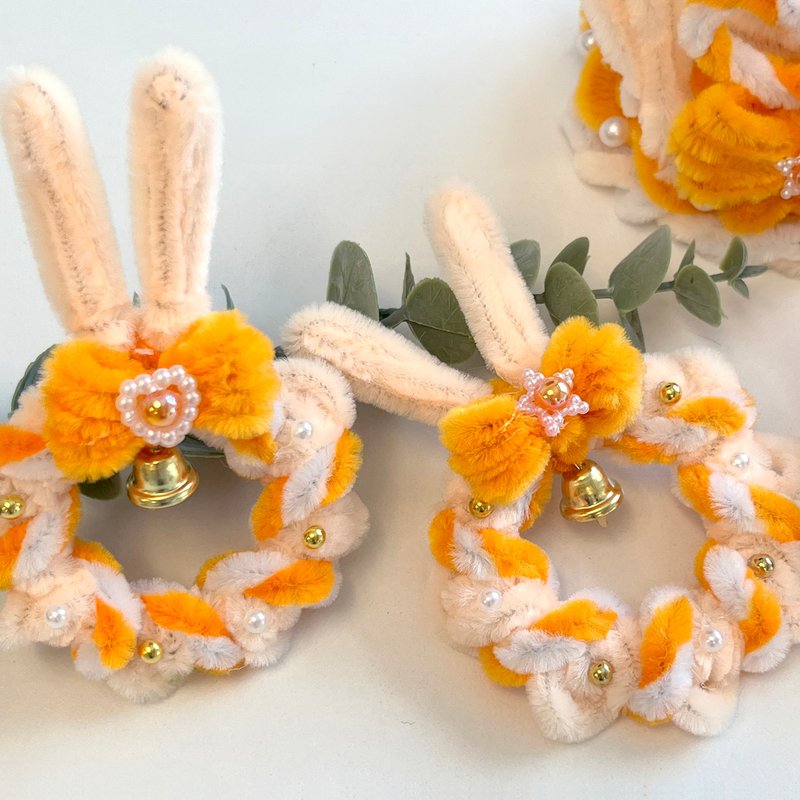 Purely handmade candy orange rabbit wreath brooch - Brooches - Other Materials Orange