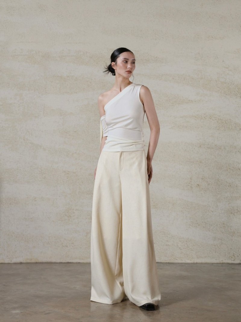 法式極簡 / 斜肩拼接綁帶背心 / 萊賽爾 - 背心/無袖上衣 - 其他材質 白色