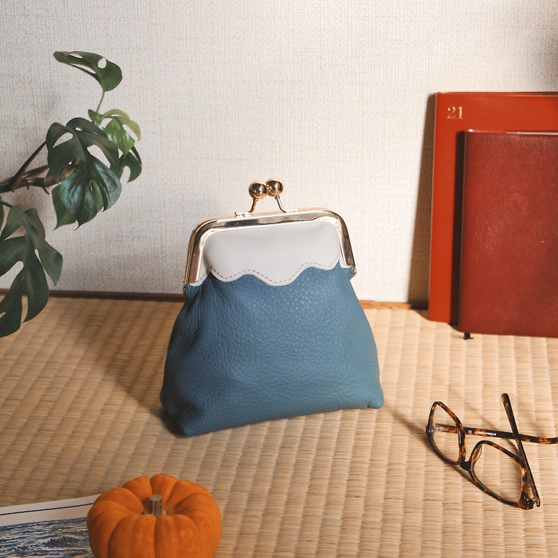 Fujisan hand-made bag with clasp  / coin purse /  clutch bag - Messenger Bags & Sling Bags - Genuine Leather Blue