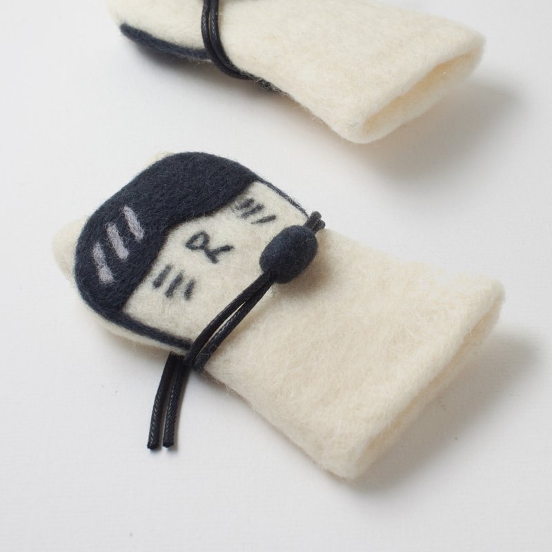 Wool Felt Key Holder - The Aviator, Fully Handmade, Original Design - Keychains - Wool White