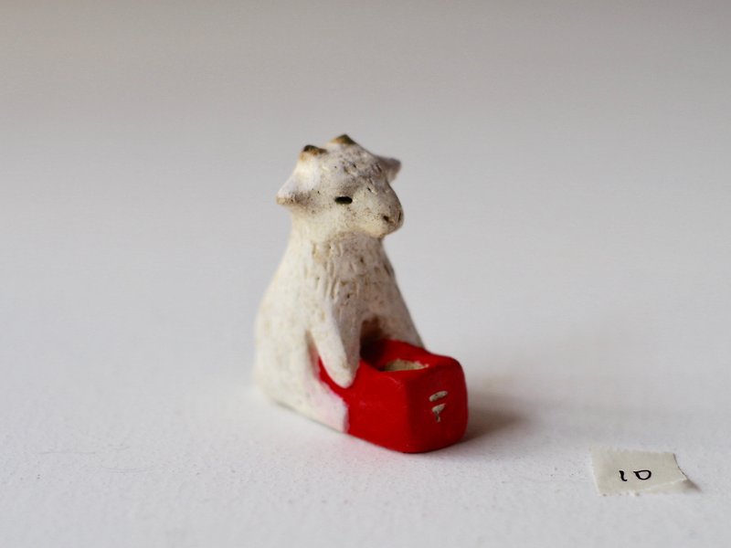 white goat postman クリスマスギフト - Card Stands - Pottery Red